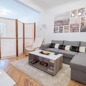 Vivid By Ndk And Vitosha Blvd With Free Secured Parking And Ac , Sofia Bulgaria