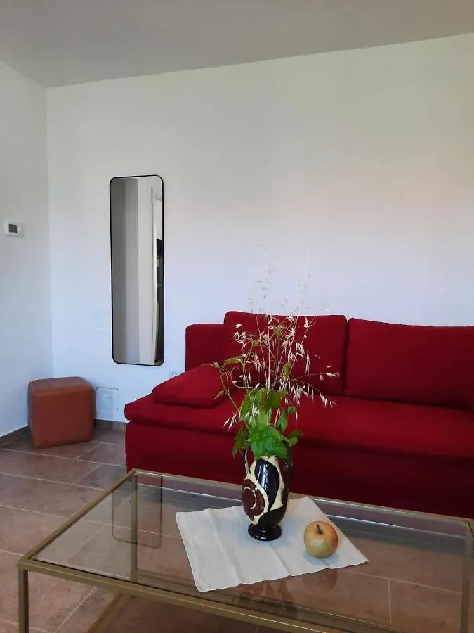 Appartements Lena. プレマントゥーラ アパート