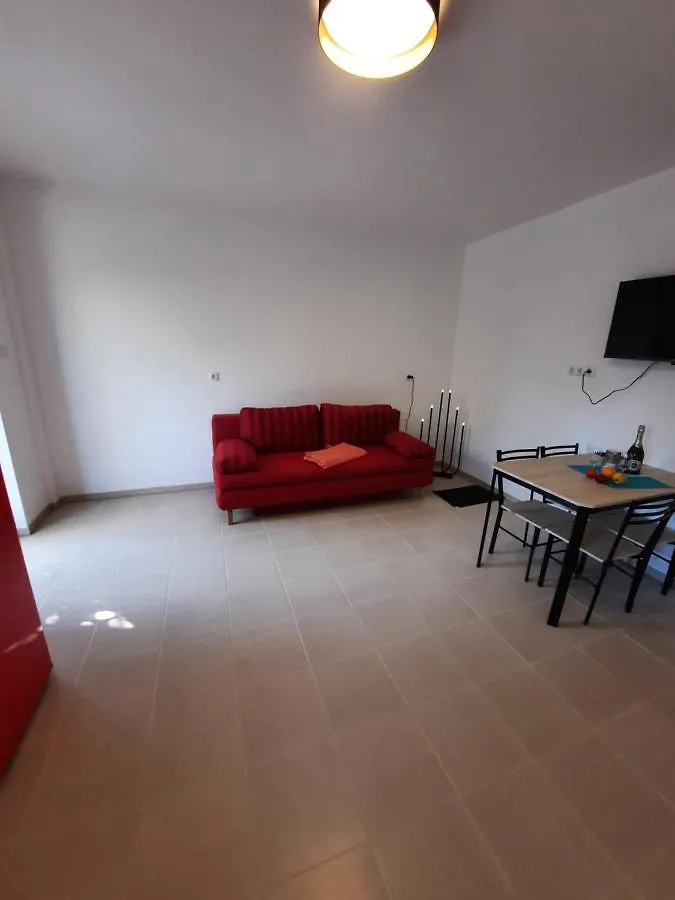 Appartements Lena. プレマントゥーラ