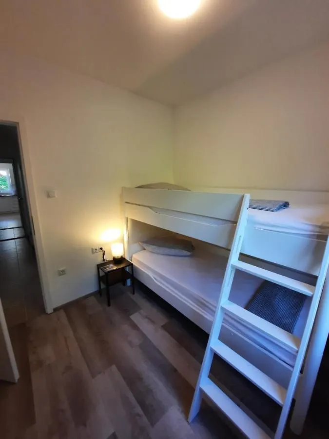 Appartements Lena. プレマントゥーラ クロアチア