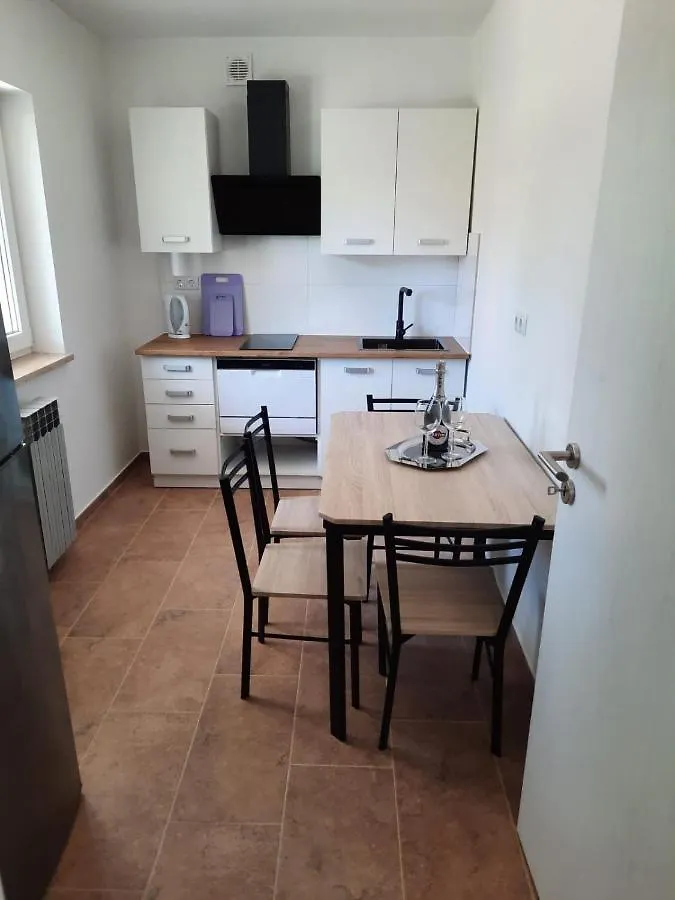 Appartements Lena. プレマントゥーラ